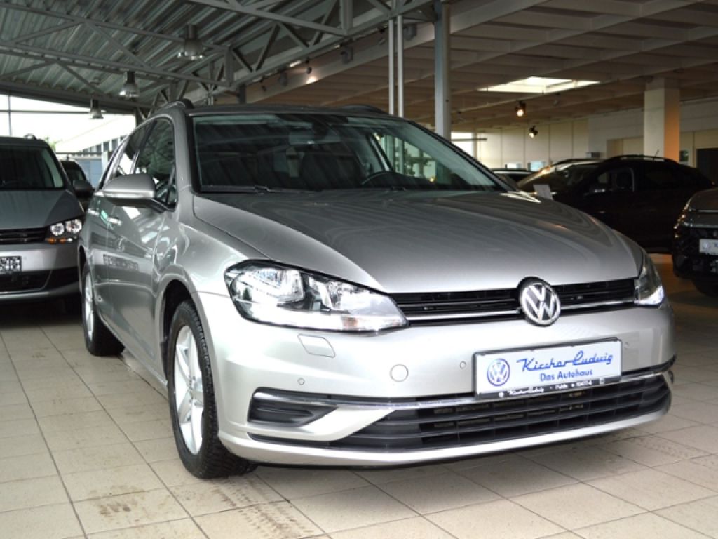 VW Golf VII bei Gebrauchtwagen.expert - Hauptabbildung VW Golf VII bei Gebrauchtwagen.expert - Hauptabbildung