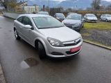 Opel Astra bei Gebrauchtwagen.expert - Abbildung (9 / 12) Opel Astra bei Gebrauchtwagen.expert - Abbildung (9 / 12)