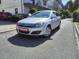 Opel Astra bei Gebrauchtwagen.expert - Abbildung (2 / 15) Opel Astra bei Gebrauchtwagen.expert - Abbildung (2 / 15)