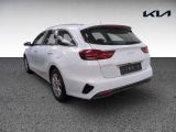 Kia Ceed bei Gebrauchtwagen.expert - Abbildung (8 / 13) Kia Ceed bei Gebrauchtwagen.expert - Abbildung (8 / 13)