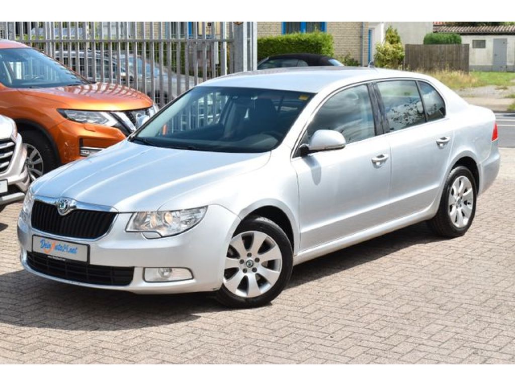 Skoda Superb bei Gebrauchtwagen.expert - Hauptabbildung Skoda Superb bei Gebrauchtwagen.expert - Hauptabbildung