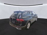 VW Tiguan Allspace bei Gebrauchtwagen.expert - Abbildung (2 / 4)