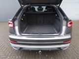 Audi Q8 bei Gebrauchtwagen.expert - Abbildung (12 / 15) Audi Q8 bei Gebrauchtwagen.expert - Abbildung (12 / 15)