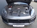 Porsche Cayenne bei Gebrauchtwagen.expert - Abbildung (12 / 15) Porsche Cayenne bei Gebrauchtwagen.expert - Abbildung (12 / 15)