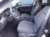 VW Passat bei Gebrauchtwagen.expert - Abbildung (10 / 15) VW Passat bei Gebrauchtwagen.expert - Abbildung (10 / 15)