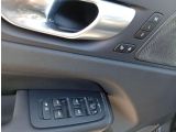 Volvo XC60 bei Gebrauchtwagen.expert - Abbildung (15 / 15) Volvo XC60 bei Gebrauchtwagen.expert - Abbildung (15 / 15)
