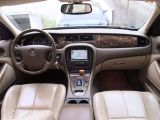 Jaguar S-Type bei Gebrauchtwagen.expert - Abbildung (10 / 15)
