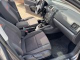 VW Golf V bei Gebrauchtwagen.expert - Abbildung (9 / 10)