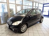 Mercedes-Benz A-Klasse bei Gebrauchtwagen.expert - Abbildung (2 / 15) Mercedes-Benz A-Klasse bei Gebrauchtwagen.expert - Abbildung (2 / 15)