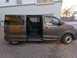 Opel Vivaro bei Gebrauchtwagen.expert - Abbildung (13 / 15)