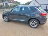 VW T-Roc bei Gebrauchtwagen.expert - Abbildung (10 / 15) VW T-Roc bei Gebrauchtwagen.expert - Abbildung (10 / 15)