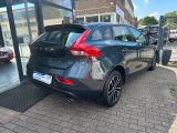 Volvo V40 bei Gebrauchtwagen.expert - Abbildung (4 / 10)