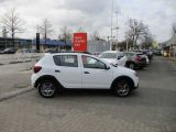 Dacia Sandero bei Gebrauchtwagen.expert - Abbildung (6 / 13)
