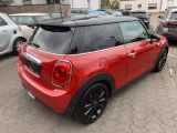 Mini Cooper bei Gebrauchtwagen.expert - Abbildung (10 / 15)