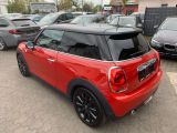 Mini Cooper bei Gebrauchtwagen.expert - Abbildung (11 / 15)