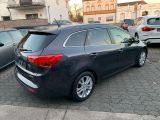 Kia Ceed bei Gebrauchtwagen.expert - Abbildung (15 / 15) Kia Ceed bei Gebrauchtwagen.expert - Abbildung (15 / 15)