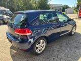 VW Golf bei Gebrauchtwagen.expert - Abbildung (4 / 13)
