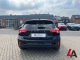 Ford Focus ST bei Gebrauchtwagen.expert - Abbildung (6 / 15) Ford Focus ST bei Gebrauchtwagen.expert - Abbildung (6 / 15)