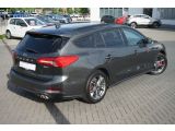 Ford Focus Turnier bei Gebrauchtwagen.expert - Abbildung (3 / 15)
