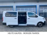 Opel Vivaro bei Gebrauchtwagen.expert - Abbildung (8 / 15) Opel Vivaro bei Gebrauchtwagen.expert - Abbildung (8 / 15)