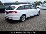 Ford Mondeo Turnier bei Gebrauchtwagen.expert - Abbildung (4 / 15)