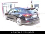Ford Focus Turnier bei Gebrauchtwagen.expert - Abbildung (4 / 15)