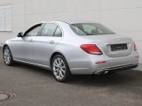 Mercedes-Benz E-Klasse bei Gebrauchtwagen.expert - Abbildung (9 / 15)