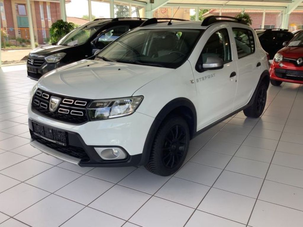Dacia Sandero bei Gebrauchtwagen.expert - Hauptabbildung Dacia Sandero bei Gebrauchtwagen.expert - Hauptabbildung