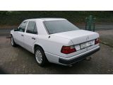 Mercedes-Benz E-Klasse bei Gebrauchtwagen.expert - Abbildung (6 / 14)