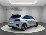 Kia Ceed bei Gebrauchtwagen.expert - Abbildung (2 / 15) Kia Ceed bei Gebrauchtwagen.expert - Abbildung (2 / 15)