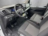 Opel Vivaro bei Gebrauchtwagen.expert - Abbildung (8 / 15)