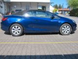 Opel Cascada bei Gebrauchtwagen.expert - Abbildung (4 / 15) Opel Cascada bei Gebrauchtwagen.expert - Abbildung (4 / 15)