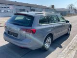 VW Passat bei Gebrauchtwagen.expert - Abbildung (4 / 15) VW Passat bei Gebrauchtwagen.expert - Abbildung (4 / 15)
