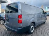 Opel Vivaro bei Gebrauchtwagen.expert - Abbildung (2 / 15)