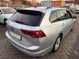 VW Golf VIII bei Gebrauchtwagen.expert - Abbildung (4 / 15)
