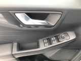 Ford Kuga bei Gebrauchtwagen.expert - Abbildung (13 / 15) Ford Kuga bei Gebrauchtwagen.expert - Abbildung (13 / 15)