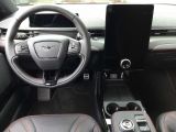 Ford Mustang Mach-E bei Gebrauchtwagen.expert - Abbildung (8 / 15)