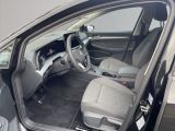 VW Golf VIII bei Gebrauchtwagen.expert - Abbildung (7 / 15)