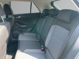 VW T-Roc bei Gebrauchtwagen.expert - Abbildung (14 / 15) VW T-Roc bei Gebrauchtwagen.expert - Abbildung (14 / 15)