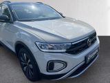 VW T-Roc bei Gebrauchtwagen.expert - Abbildung (10 / 15) VW T-Roc bei Gebrauchtwagen.expert - Abbildung (10 / 15)