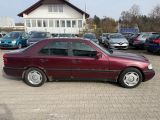 Mercedes-Benz C-Klasse bei Gebrauchtwagen.expert - Abbildung (4 / 10) Mercedes-Benz C-Klasse bei Gebrauchtwagen.expert - Abbildung (4 / 10)