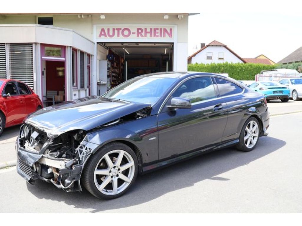 Mercedes-Benz C 250 Coupe CGI bei Gebrauchtwagen.expert - Hauptabbildung Mercedes-Benz C 250 Coupe CGI bei Gebrauchtwagen.expert - Hauptabbildung