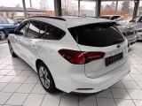 Ford Focus Turnier bei Gebrauchtwagen.expert - Abbildung (7 / 15)