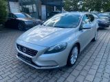 Volvo V40 bei Gebrauchtwagen.expert - Abbildung (3 / 15) Volvo V40 bei Gebrauchtwagen.expert - Abbildung (3 / 15)