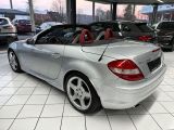 Mercedes-Benz SLK-Klasse bei Gebrauchtwagen.expert - Abbildung (5 / 15)