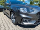Ford Focus Turnier bei Gebrauchtwagen.expert - Abbildung (13 / 15)