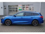 Ford Focus Turnier bei Gebrauchtwagen.expert - Abbildung (9 / 15) Ford Focus Turnier bei Gebrauchtwagen.expert - Abbildung (9 / 15)