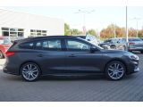 Ford Focus Turnier bei Gebrauchtwagen.expert - Abbildung (5 / 15) Ford Focus Turnier bei Gebrauchtwagen.expert - Abbildung (5 / 15)