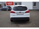 Ford Focus Turnier bei Gebrauchtwagen.expert - Abbildung (4 / 15)