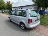 VW Touran bei Gebrauchtwagen.expert - Abbildung (4 / 13)